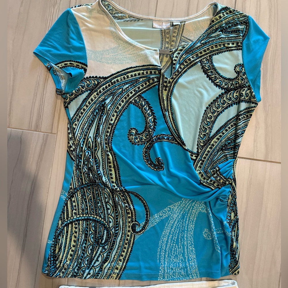New York & Company Teal and Cream Short Sleeve Top